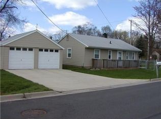 3517 Creston Ave, Lansing, MI 48906