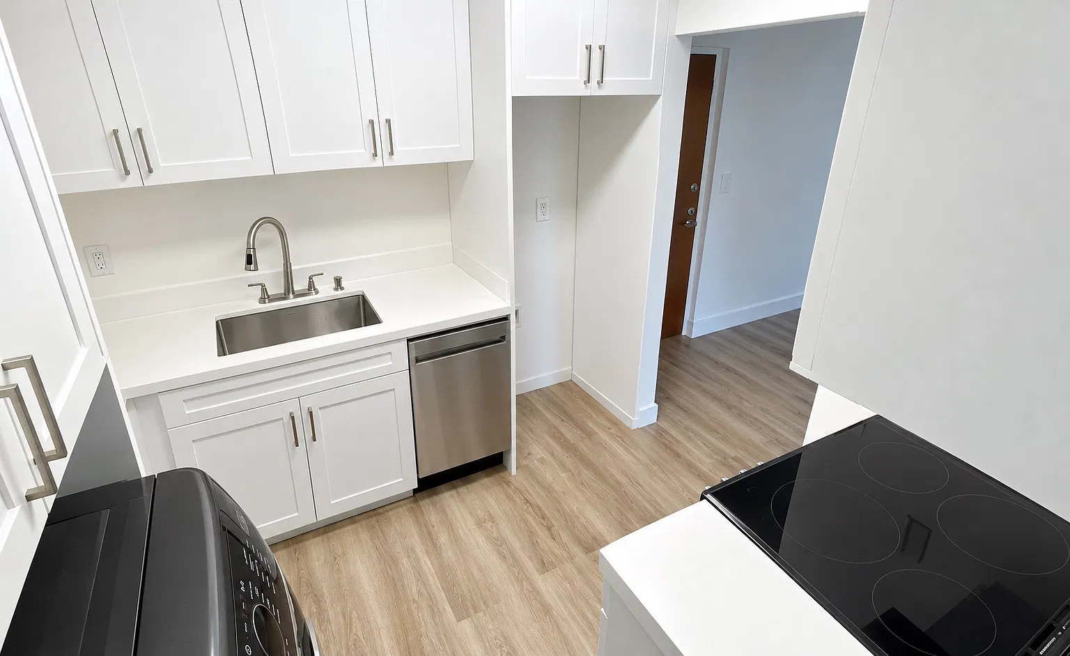 2 bed, 1030 sqft, $2,750 — Photo 4