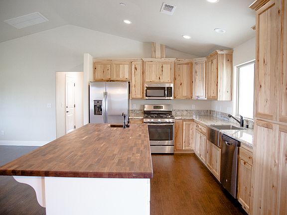 3rd image of 25387 Hausman Ct