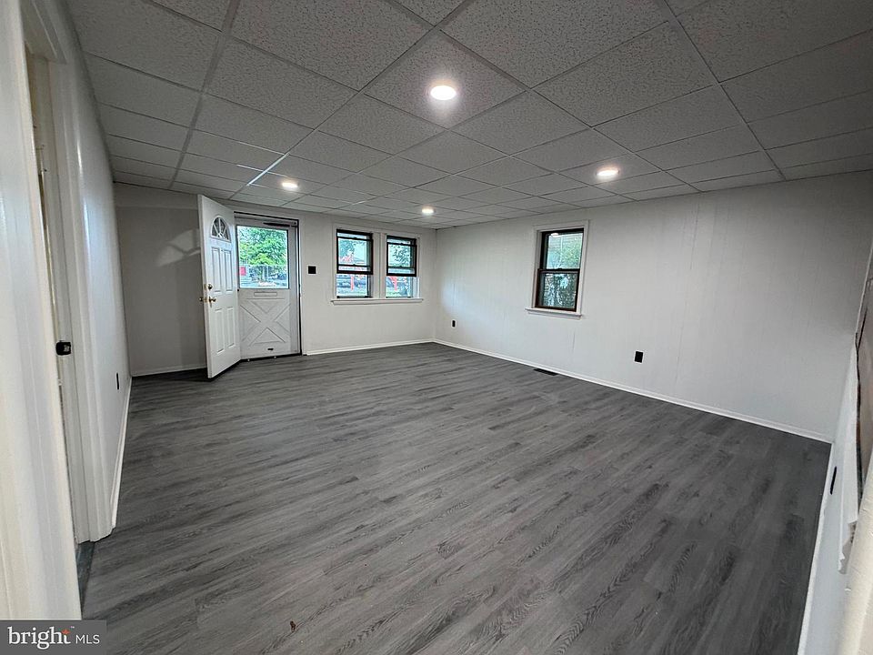 1st image of 648 N Reading Ave