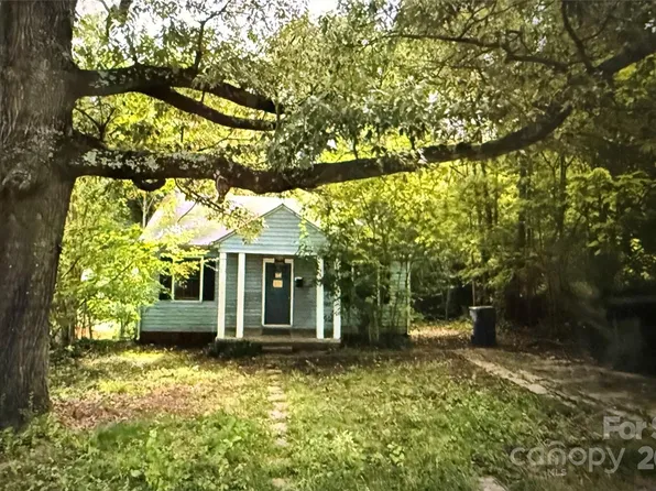 3016 Parkway Ave, Charlotte, NC 28208