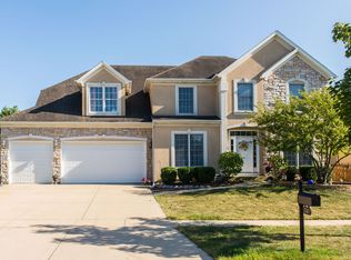 741 Cole Dr, South Elgin, IL 60177