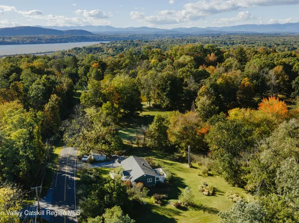 61 Primrose Hill Road, Rhinebeck, NY 12572