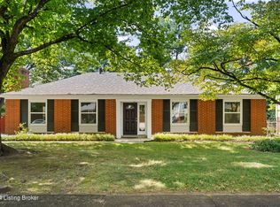 9304 Trentham Ln, Rolling Hills, KY 40242