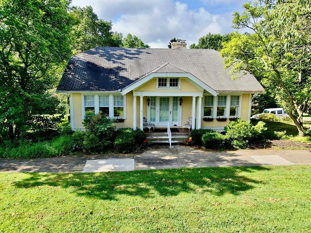 936 Dement Rd photo 1