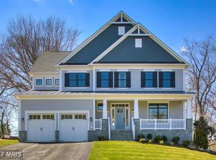 7442 Fisher Dr, Falls Church, VA 22043