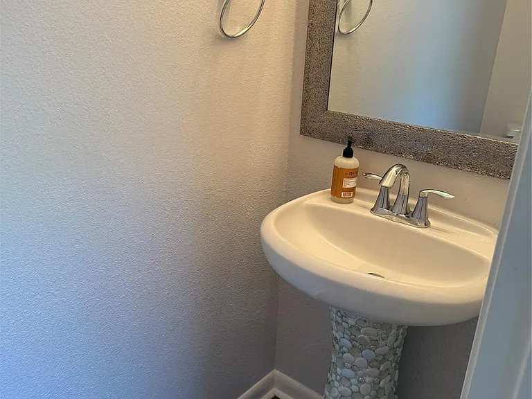 319 Brandy Ridge Ln — Photo 21