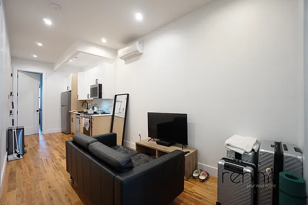 Rented by Rennit Inc. | media 15