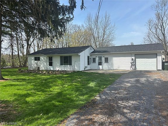 3rd image of 3229 Winchell Rd