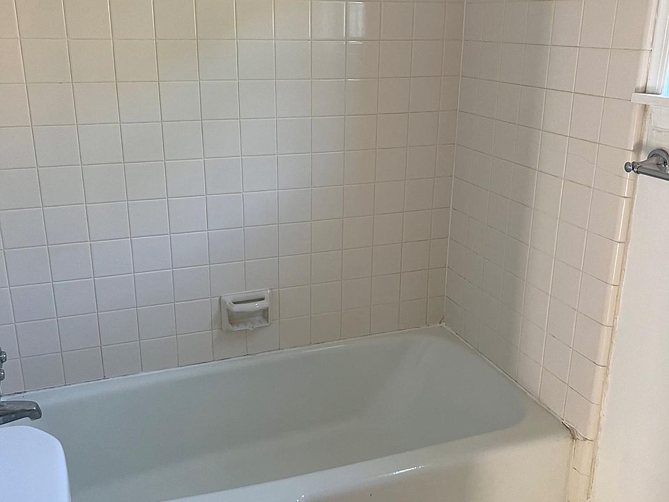 full tile bath, newer fixtures