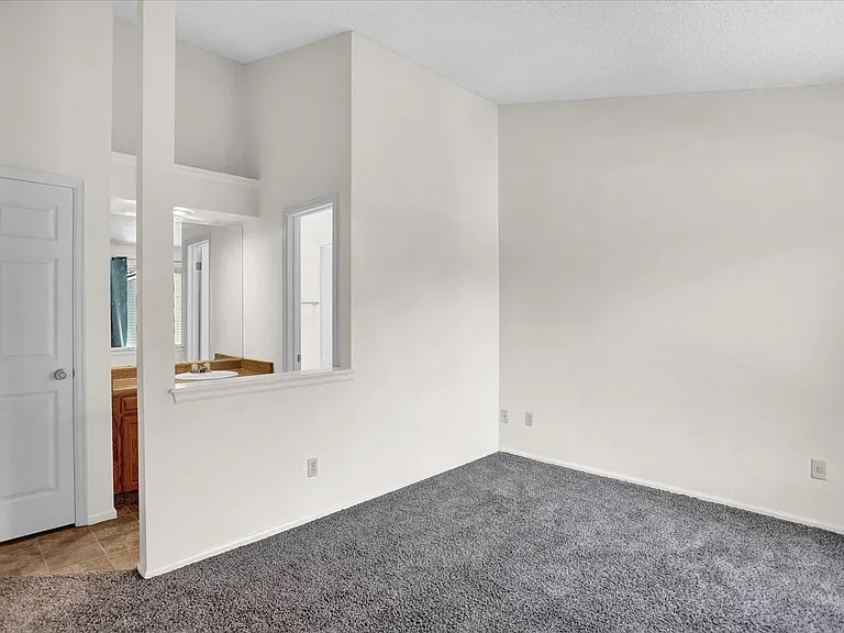 4604 S Fraser Ct #D — Photo 16