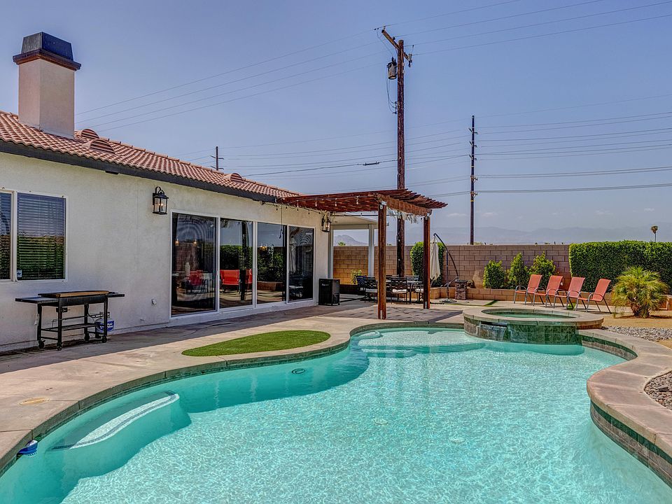 1st image of 80700 Sunny Cove Ct