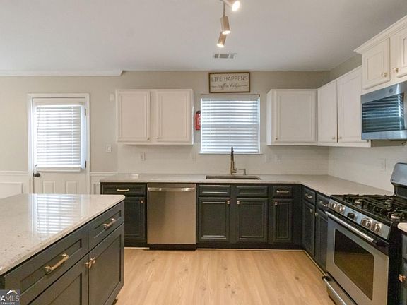4th image of 5920 Seabright Ln