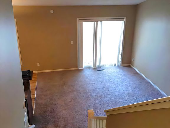 2nd image of 905 Wescott Sq #905