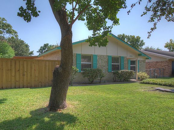 3rd image of 2818 Fern Glen Dr