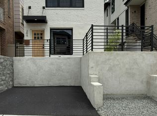 266 9th St, Palisades Park, NJ 07650