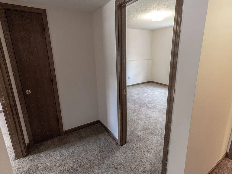 420 N East Park Ln — Photo 18