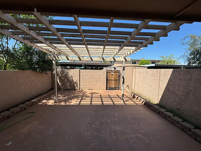 3309 W Echo Ln — Photo 11