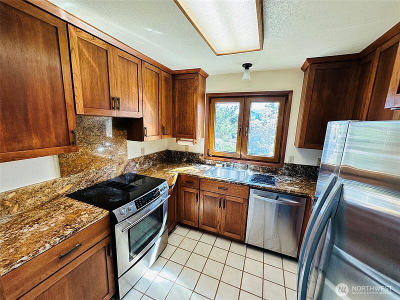 5th image of 271 Sand Dune Avenue NW