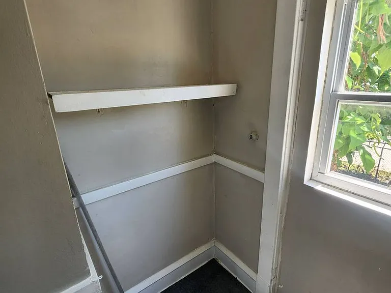 974 Royal Rd — Photo 18