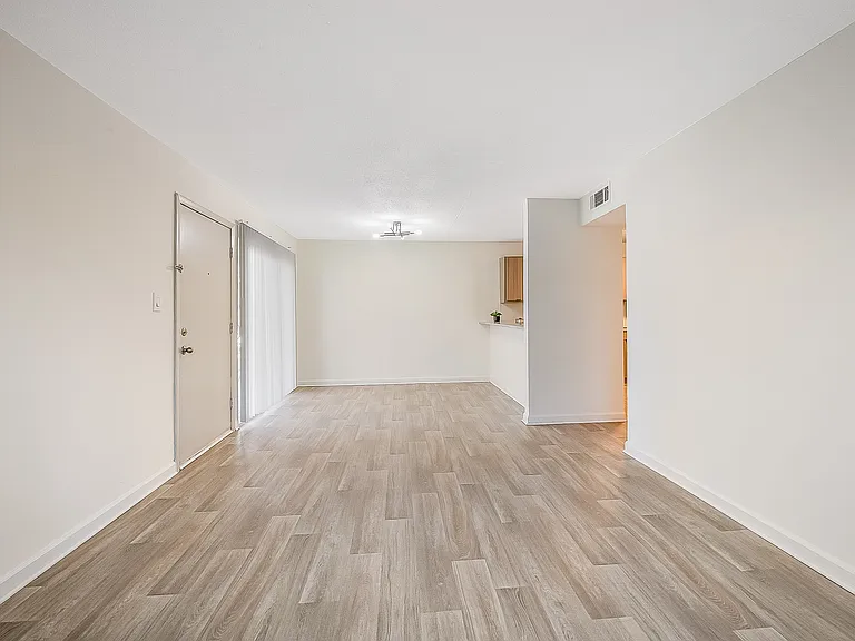 Enclave at North Point — Photo 98