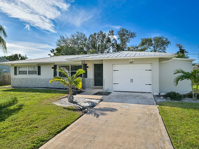 28178 Sunset Dr — Photo 1