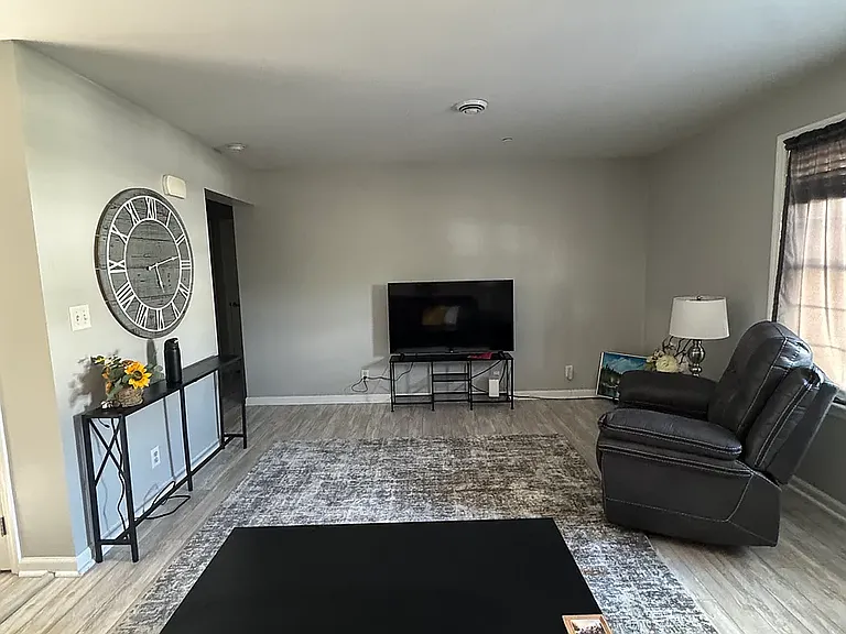 75 S Maiden St #2 — Photo 31