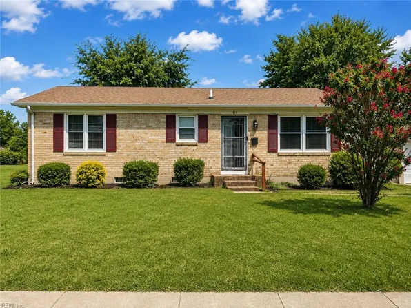 1213 Lakeview Ct, Chesapeake, VA 23323