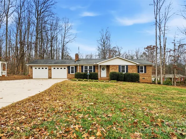 150 Beth Dr, China Grove, NC 28023