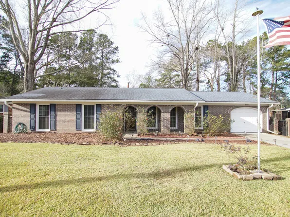 8431 Deerwood Dr, North Charleston, SC 29406