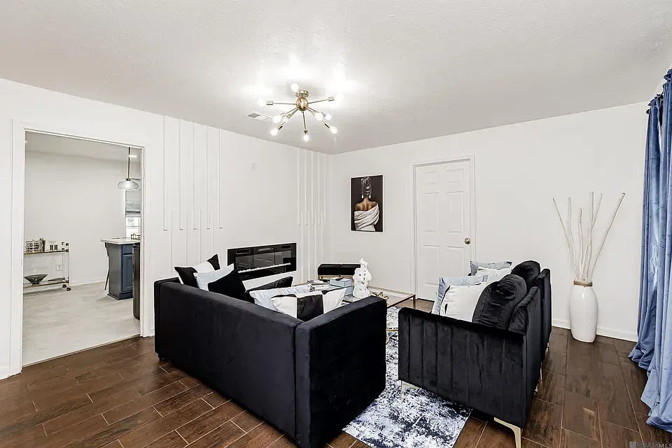 4 bed, 1350 sqft, $1,850 — Photo 3
