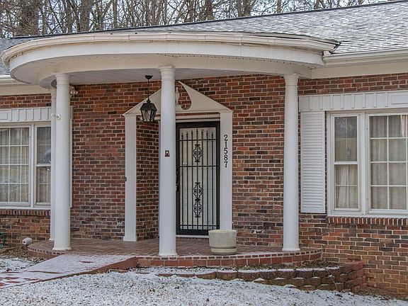 4th image of 21587 Plantation Rd