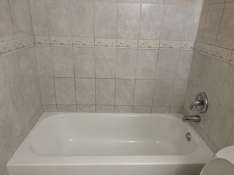 265 SW 7th St #2 — Photo 26