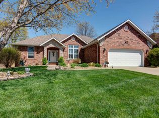 933 E Doubletree Ln, Springfield, MO 65810
