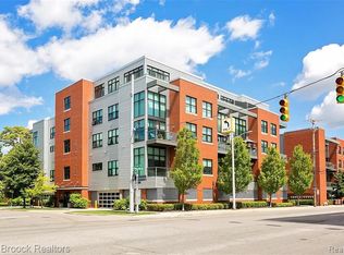 100 N Center St Unit 301, Royal Oak, MI 48067