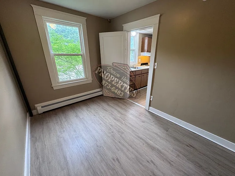 54 Mountain Ave — Photo 4