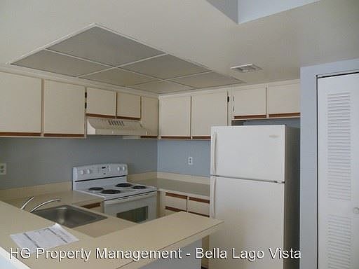 4th image of 706 Executive Center Dr APT 35