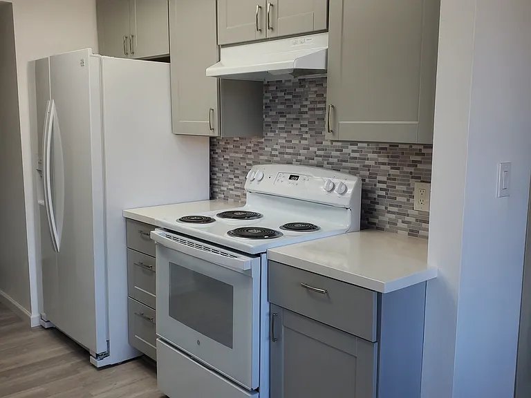 333 Orange Ave #15 — Photo 3