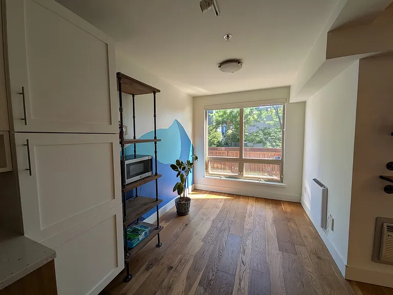 500 5th Ave W #101 — Photo 3