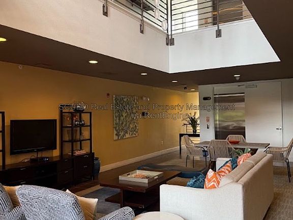 4th image of 4521 Wornall Rd #103