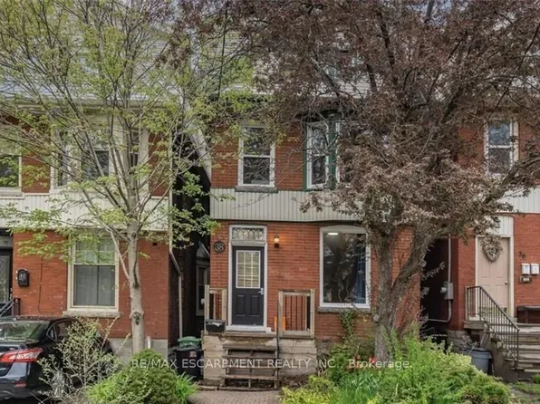 38 Inchbury St #3, Hamilton, ON L8R 3B3