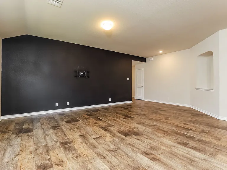 6830 Whisper Grv — Photo 5