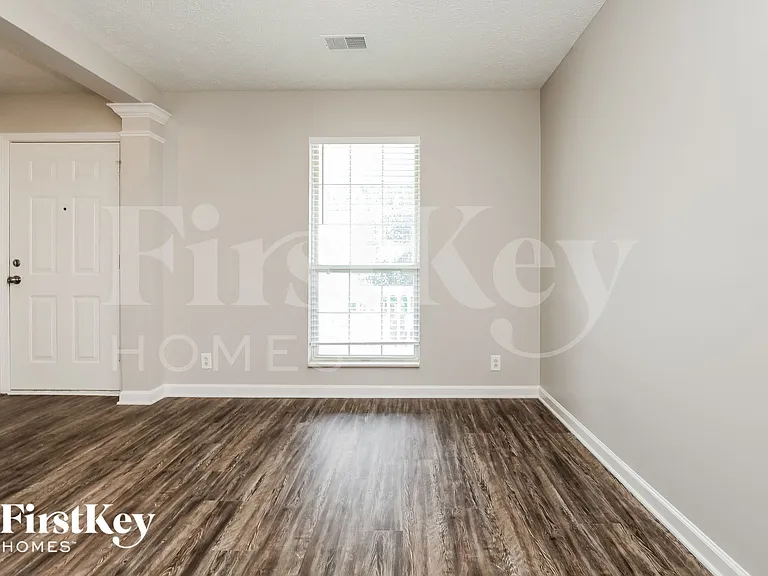 6005 Monroe Xing — Photo 4