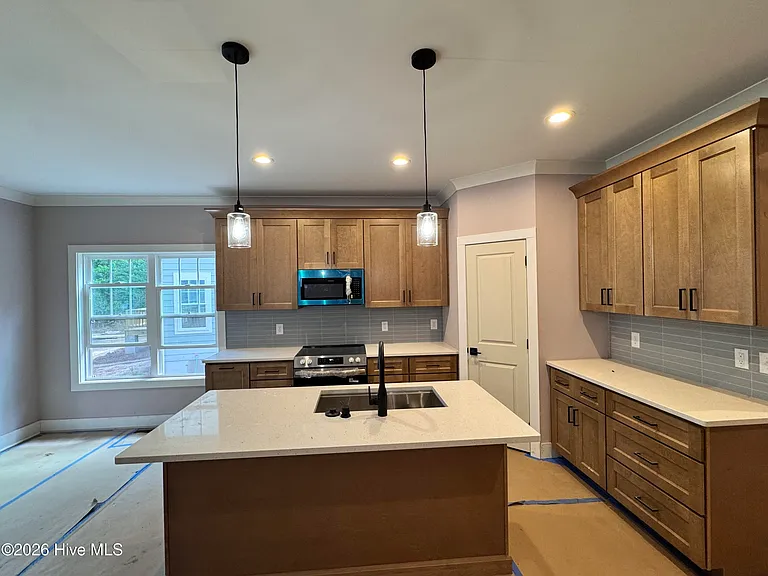 668 Wren Ln — Photo 8