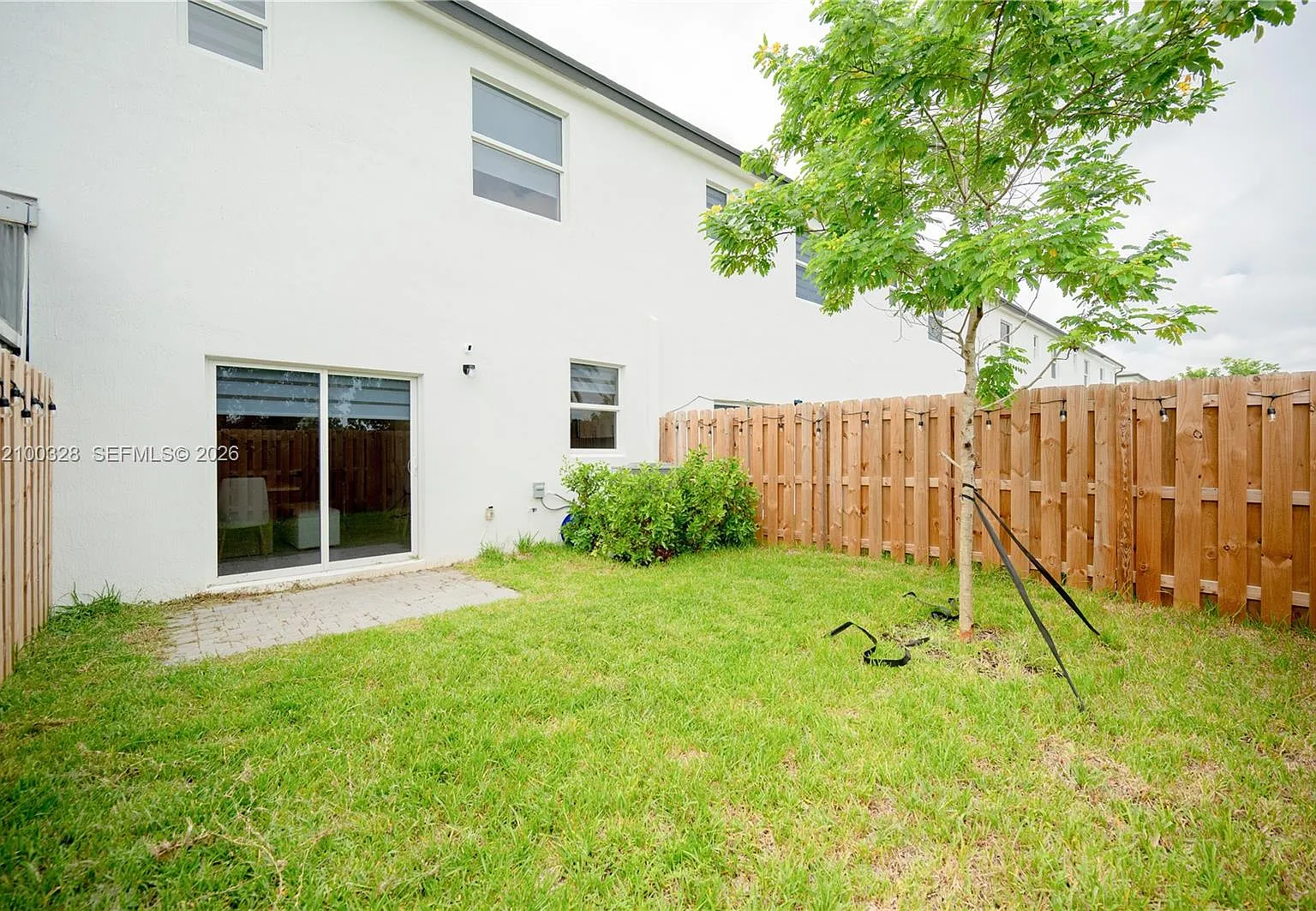 3 bed, 2.5 bath, 1446 sqft, $2,800 — Photo 2