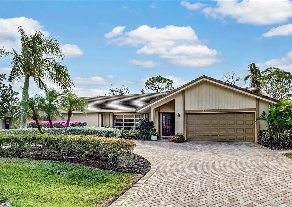 9977 Treasure Cay Ln