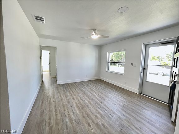 4th image of 1562 Ransom St