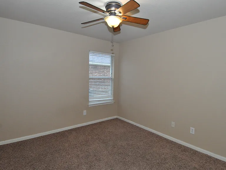 312 Pheasant Rdg — Photo 12