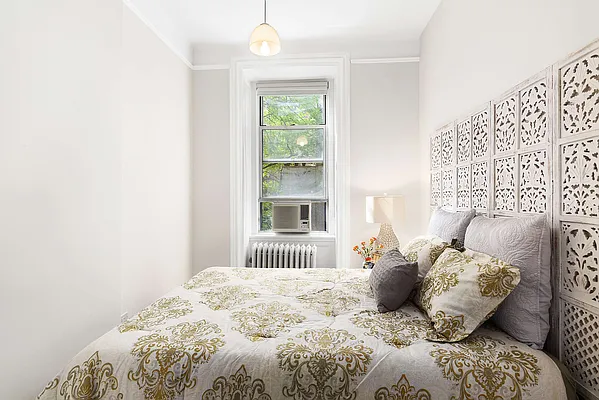 Sold by Compass | media 19