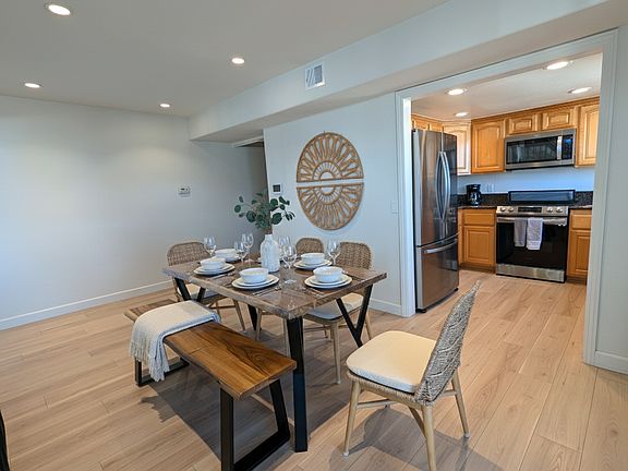 4th image of 1415 E Ocean Blvd